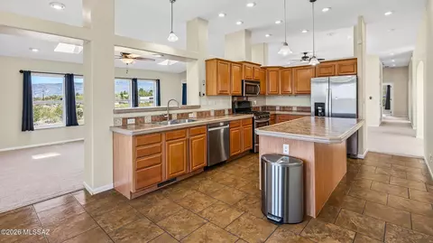 9941 S Big Thunder Dr, Vail, AZ 85641 photo 6
