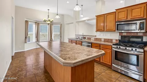 9941 S Big Thunder Dr, Vail, AZ 85641 photo 5