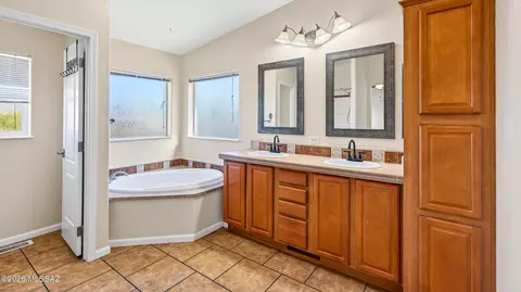 9941 S Big Thunder Dr, Vail, AZ 85641 photo 10
