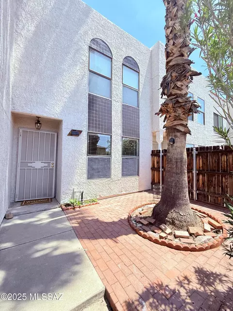 2166 N 1st Ave, Tucson, AZ 85719