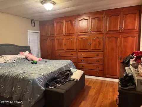 3250 E Holladay St, Tucson, AZ 85706 photo 4