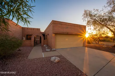 8563 N Candlewood Loop, Tucson, AZ 85704