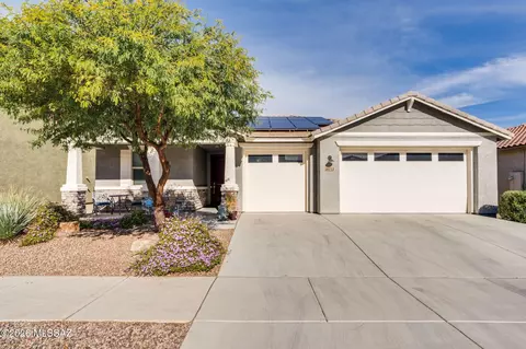 10233 Encinas Trl, Tucson, AZ 85747