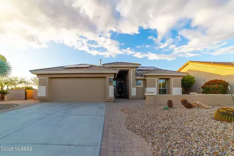 2419 E Sky Creek Dr, Green Valley, AZ 85614