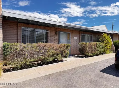 912 N Camino Seco, Tucson, AZ 85710