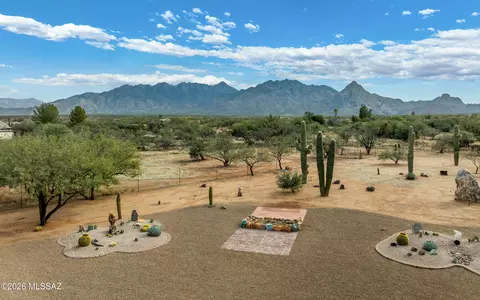 26525 S Coopers Hawk Rd, Amado, AZ 85645