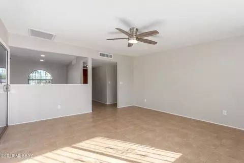 Living - 9562 E 29th St, Tucson, AZ 85748 photo 3 of 4