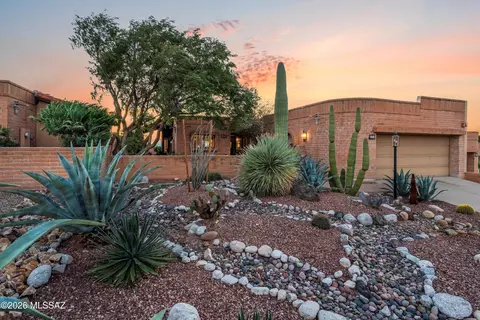 6880 E Paseo Penoso, Tucson, AZ 85750