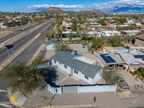 1742 W Veterans Pl, Tucson, AZ 85713
