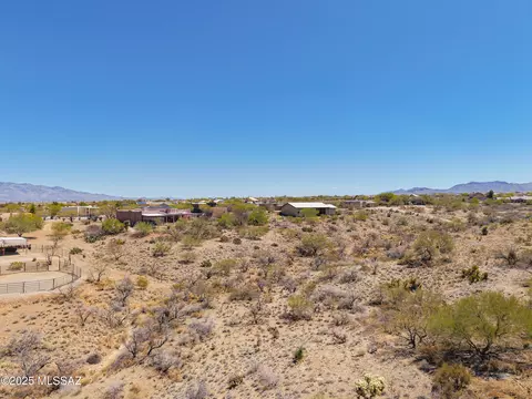 590 N Margo Dr, Vail, AZ 85641