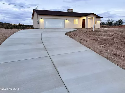 562 Mulberry Ct, Rio Rico, AZ 85648