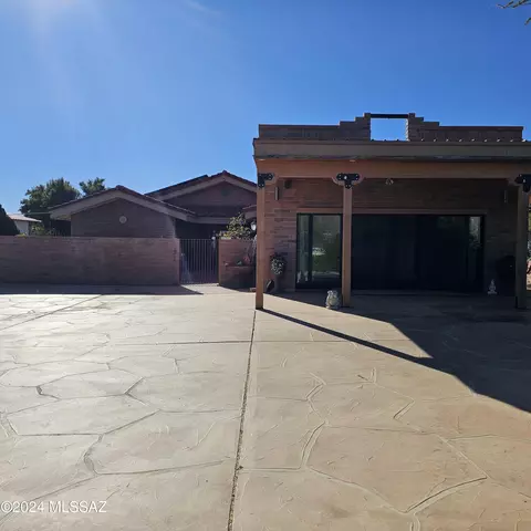 334 Valley View Dr, Rio Rico, AZ 85648