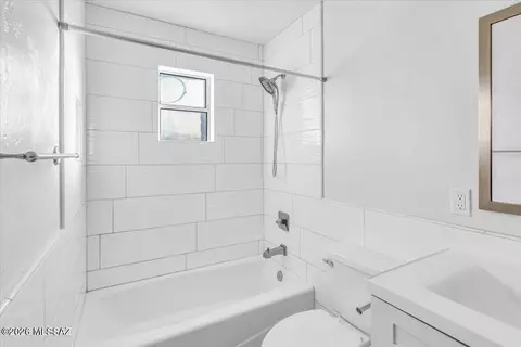 Bath - 6162 E 16th St, Tucson, AZ 85711 photo 2 of 6