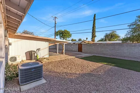 Exterior - 6162 E 16th St, Tucson, AZ 85711 photo 8 of 10
