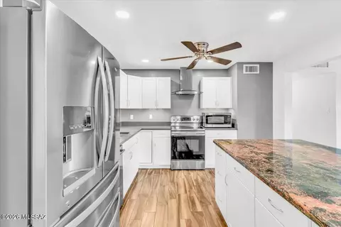 Kitchen - 6162 E 16th St, Tucson, AZ 85711 photo 5 of 7