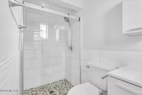 Bath - 6162 E 16th St, Tucson, AZ 85711 photo 6 of 6