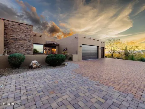 80 N Stronghold Pl, Sahuarita, AZ 85629