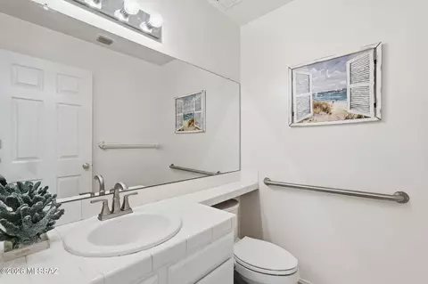 Bath - 3524 W Thundercloud Loop, Tucson, AZ 85742 photo 1 of 3