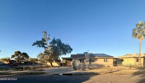 2601 E Rickey Vis, Tucson, AZ 85713