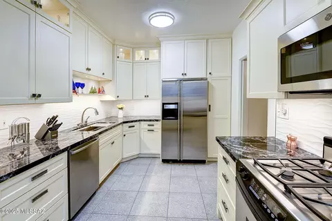 Kitchen - 2315 E 2nd St, Tucson, AZ 85719 photo 1 of 4