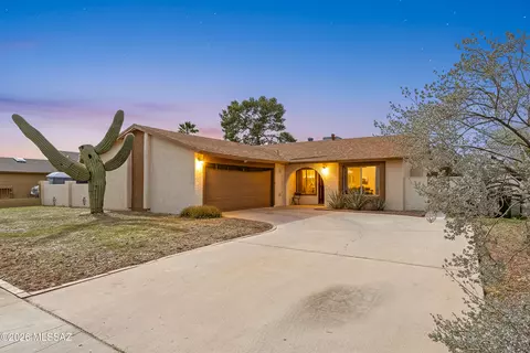 2710 S Black Moon Dr, Tucson, AZ 85730