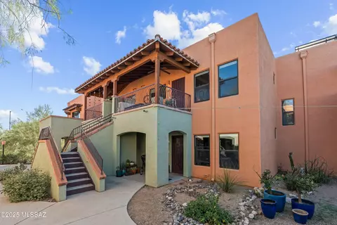 166 E Limberlost Dr #202, Tucson, AZ 85705