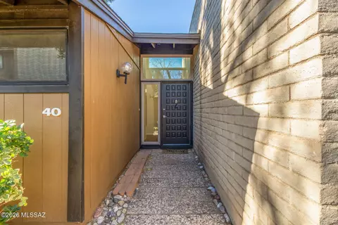 5701 E Glenn St #40, Tucson, AZ 85712