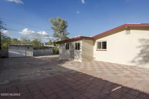 Exterior - 4601 E 28th St, Tucson, AZ 85711 photo 7 of 9