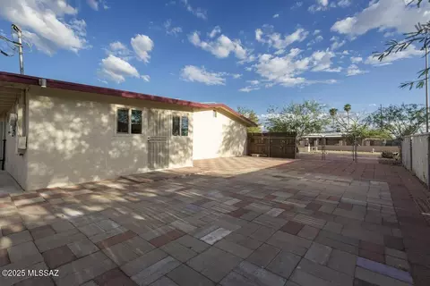Exterior - 4601 E 28th St, Tucson, AZ 85711 photo 5 of 9