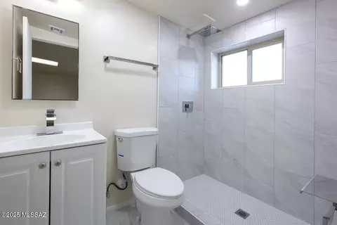 Bath - 4601 E 28th St, Tucson, AZ 85711 photo 1 of 2