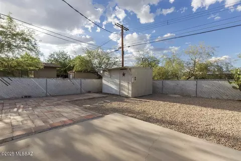 Exterior - 4601 E 28th St, Tucson, AZ 85711 photo 8 of 9