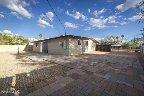 Exterior - 4601 E 28th St, Tucson, AZ 85711 photo 3 of 9