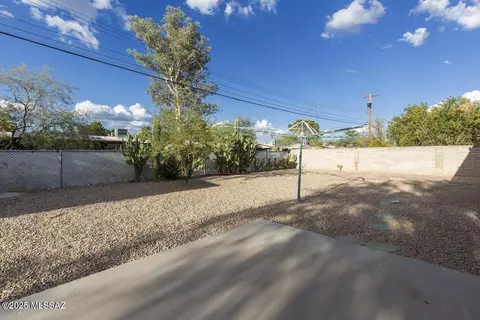 Exterior - 4601 E 28th St, Tucson, AZ 85711 photo 4 of 9