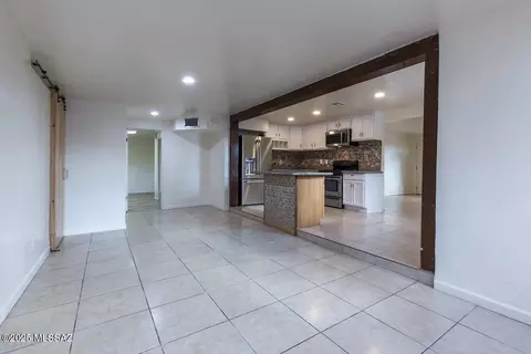 Living - 4601 E 28th St, Tucson, AZ 85711 photo 4 of 4