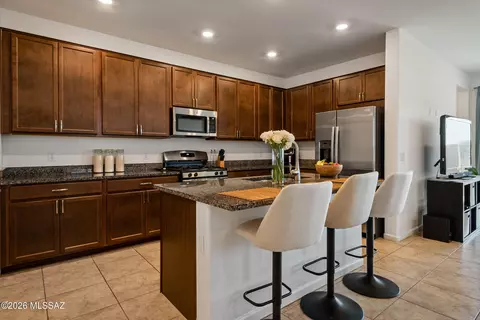 7738 S Sugarbend Dr, Tucson, AZ 85757