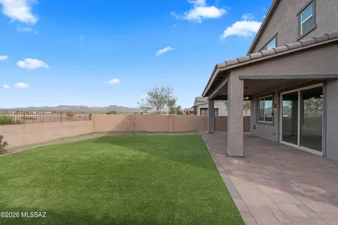 10704 W Embrey Dr, Marana, AZ 85653