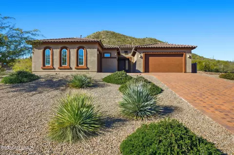 876 S Castar Dr, Tucson, AZ 85745