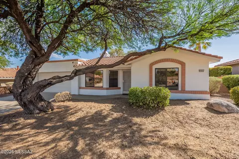 14561 N Line Post Ln, Oro Valley, AZ 85755