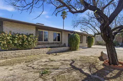 3214 W Bartlett Pl, Tucson, AZ 85741