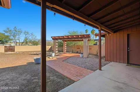 Exterior - 2259 E Spring St, Tucson, AZ 85719 photo 2 of 7