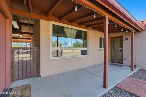 Exterior - 2259 E Spring St, Tucson, AZ 85719 photo 6 of 7