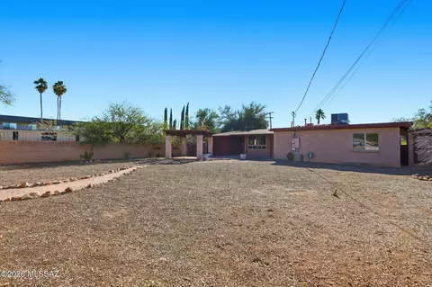 Exterior - 2259 E Spring St, Tucson, AZ 85719 photo 4 of 7