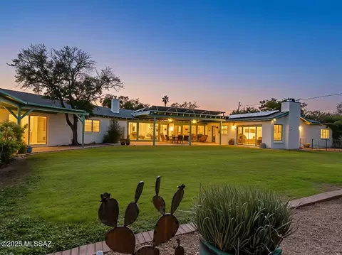 20 N Sierra Vista Dr, Tucson, AZ 85719