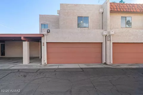 1949 N Swan Rd #24, Tucson, AZ 85712