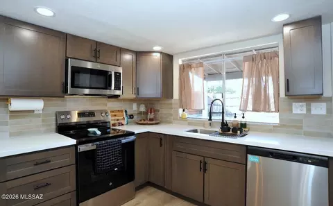 1001 N Constitution Dr, Tucson, AZ 85748