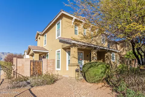 2713 N Neruda Ln, Tucson, AZ 85712