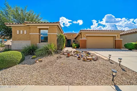 13872 E Carruthers St, Vail, AZ 85641