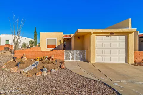 608 W Rio San Pedro, Green Valley, AZ 85614