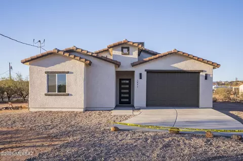 1847 Silver Ct, Rio Rico, AZ 85648