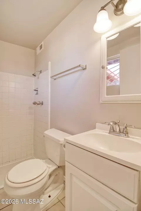 Bath - 6525 E David Dr, Tucson, AZ 85730 photo 4 of 5